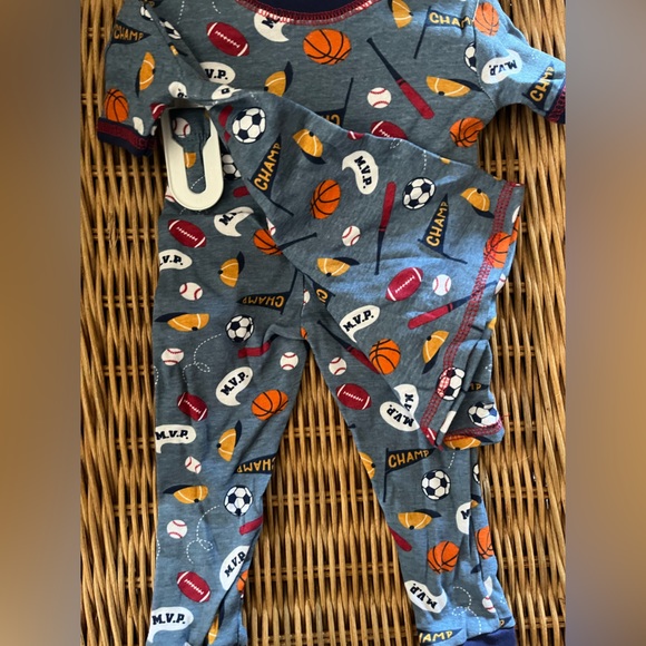 ALL SPORTS 2-piece pj set  Size 18 mo  NWT Dark Navy Blue w/browns & burgandy - Picture 2 of 2